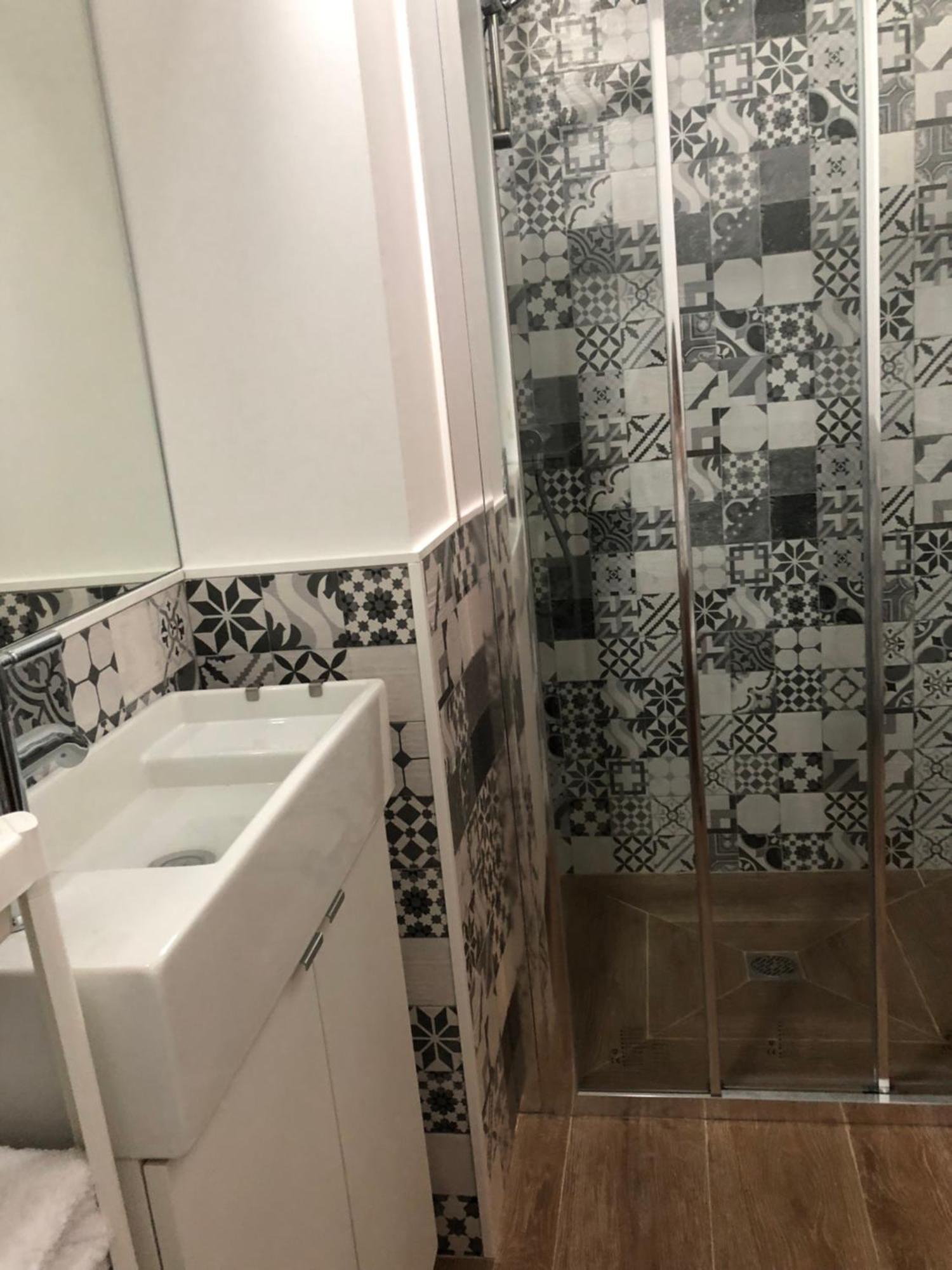Cabildo Castelar Love hotel